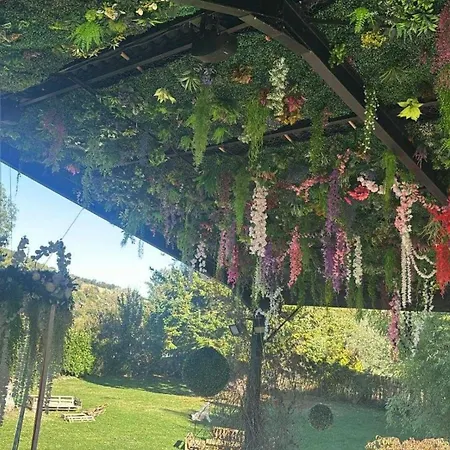 La Baronne Bed & Breakfast 3*