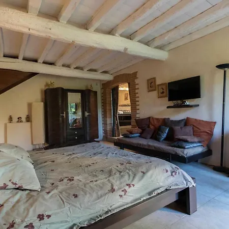 La Baronne Bed & Breakfast 3*