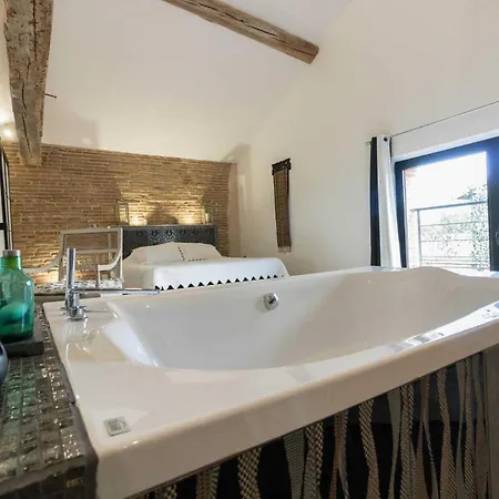La Baronne Bed & Breakfast Buzet-sur-Tarn